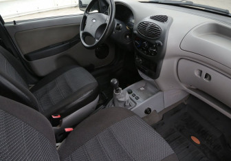 Подержанный автомобиль LADA (ВАЗ) Kalina Hatchback 2012 года (9 фото)