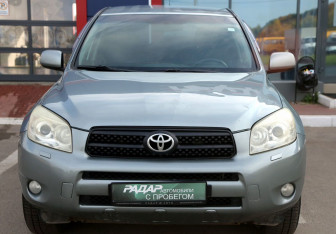 Подержанный автомобиль Toyota RAV4 2006 года (2 фото)