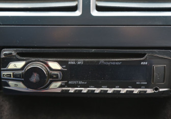 Подержанный автомобиль Nissan Almera Classic 2007 года (15 фото)