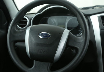 Подержанный автомобиль Datsun on-DO 2015 года (16 фото)