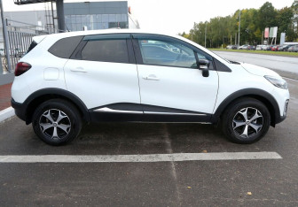 Подержанный автомобиль Renault Kaptur 2017 года (7 фото)