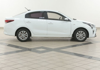 Подержанный автомобиль Kia Rio Sedan 2021 года (5 фото)