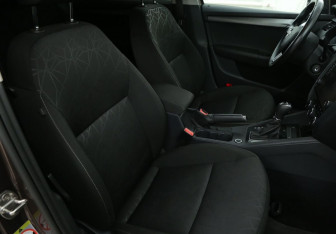 Подержанный автомобиль Skoda Octavia Liftback 2018 года (10 фото)
