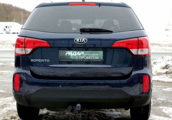 Подержанный автомобиль Kia Sorento 2014 года (5 фото)