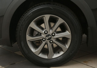 Подержанный автомобиль Kia Rio Hatchback 2021 года (32 фото)