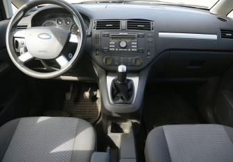 Подержанный автомобиль Ford C-MAX 2006 года (12 фото)