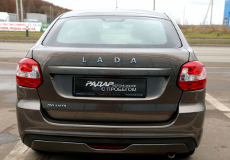 Подержанный автомобиль LADA (ВАЗ) Granta Liftback 2019 года (5 фото)