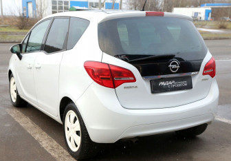 Подержанный автомобиль Opel Meriva 2012 года (4 фото)