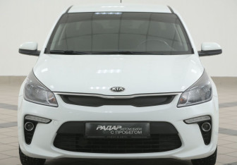 Подержанный автомобиль Kia Rio Sedan 2017 года (6 фото)
