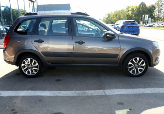 Подержанный автомобиль LADA (ВАЗ) Granta Wagon 2019 года (7 фото)