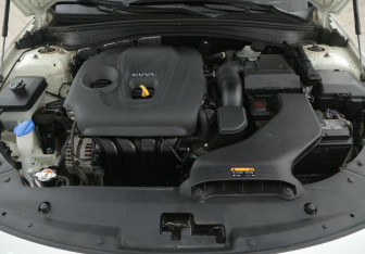 Подержанный автомобиль Kia Optima Sedan 2018 года (10 фото)