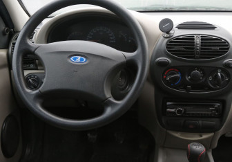 Подержанный автомобиль LADA (ВАЗ) Kalina Hatchback 2010 года (14 фото)