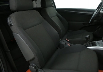 Подержанный автомобиль Opel Astra Hatchback 2009 года (10 фото)