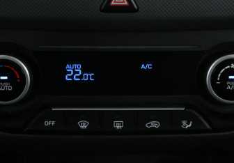 Подержанный автомобиль Hyundai Creta 2016 года (18 фото)