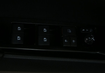 Подержанный автомобиль Toyota Camry Sedan 2018 года (17 фото)