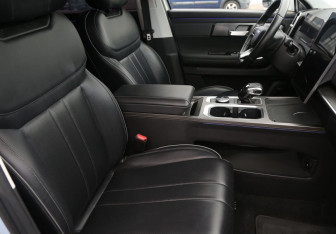 Подержанный автомобиль Jaecoo J7 2023 года (10 фото)