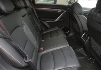 Подержанный автомобиль Geely Atlas Pro 2023 года (11 фото)