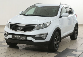 Подержанный автомобиль Kia Sportage 2011 года (8 фото)