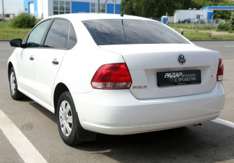 Подержанный автомобиль Volkswagen Polo Sedan 2013 года (4 фото)