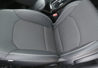 Подержанный автомобиль Kia Ceed Hatchback 2018 года (34 фото)