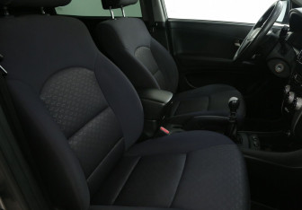 Подержанный автомобиль SsangYong Actyon 2012 года (10 фото)
