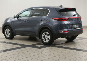 Подержанный автомобиль Kia Sportage 2017 года (2 фото)