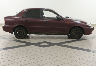 Подержанный автомобиль Chevrolet Lanos 2008 года (5 фото)