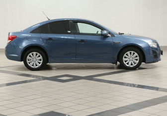 Подержанный автомобиль Chevrolet Cruze Sedan 2013 года (5 фото)