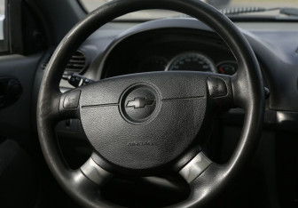 Подержанный автомобиль Chevrolet Lacetti Hatchback 2006 года (16 фото)