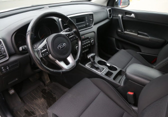 Подержанный автомобиль Kia Sportage 2019 года (15 фото)