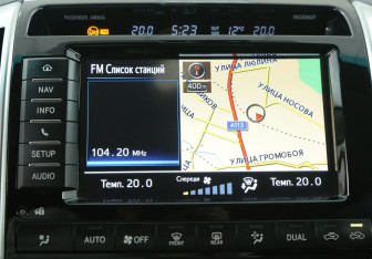 Подержанный автомобиль Toyota Land Cruiser Suv 2013 года (37 фото)