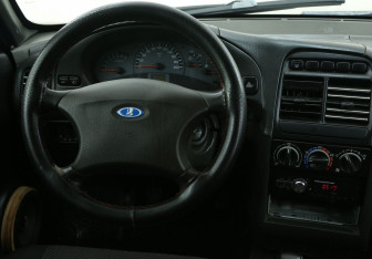 Подержанный автомобиль LADA (ВАЗ) 2112 2006 года (14 фото)