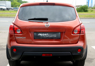 Подержанный автомобиль Nissan Qashqai 2008 года (5 фото)