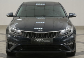 Подержанный автомобиль Kia Optima Sedan 2019 года (6 фото)