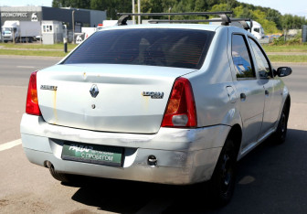 Подержанный автомобиль Renault Logan Sedan 2006 года (6 фото)