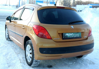 Подержанный автомобиль Peugeot 207 Hatchback 2008 года (4 фото)