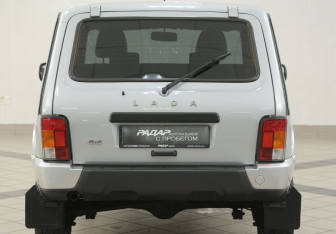 Подержанный автомобиль LADA (ВАЗ) 2121 (4x4) 2020 года (3 фото)