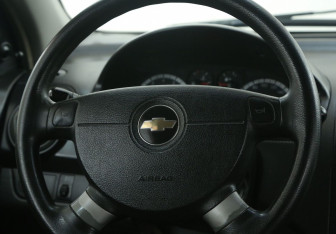 Подержанный автомобиль Chevrolet Aveo Sedan 2007 года (16 фото)