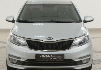 Подержанный автомобиль Kia Rio Sedan 2015 года (6 фото)