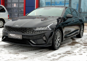 Подержанный автомобиль Kia K5 2021 года (3 фото)