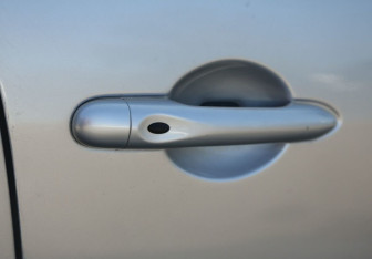 Подержанный автомобиль Renault Scenic 2015 года (17 фото)