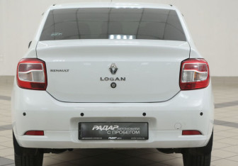 Подержанный автомобиль Renault Logan Sedan 2018 года (3 фото)