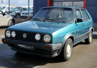Подержанный автомобиль Volkswagen Golf Hatchback 1990 года (3 фото)