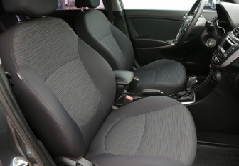 Подержанный автомобиль Hyundai Solaris Sedan 2016 года (10 фото)