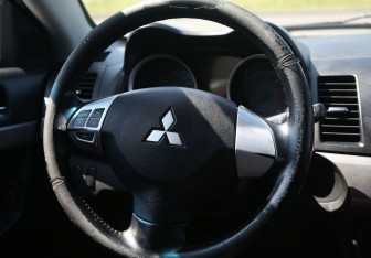 Подержанный автомобиль Mitsubishi Lancer Sedan 2007 года (16 фото)