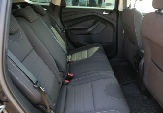 Подержанный автомобиль Ford Kuga 2016 года (11 фото)