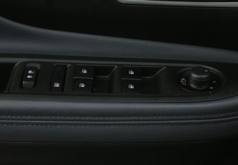Подержанный автомобиль Opel Mokka 2013 года (17 фото)