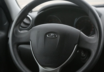 Подержанный автомобиль LADA (ВАЗ) Granta Liftback 2020 года (16 фото)