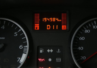 Подержанный автомобиль Renault Duster 2012 года (17 фото)