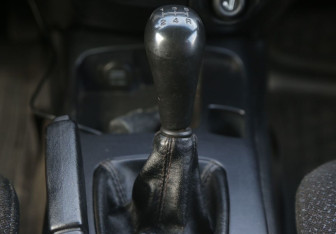 Подержанный автомобиль Hyundai Sonata 2006 года (15 фото)